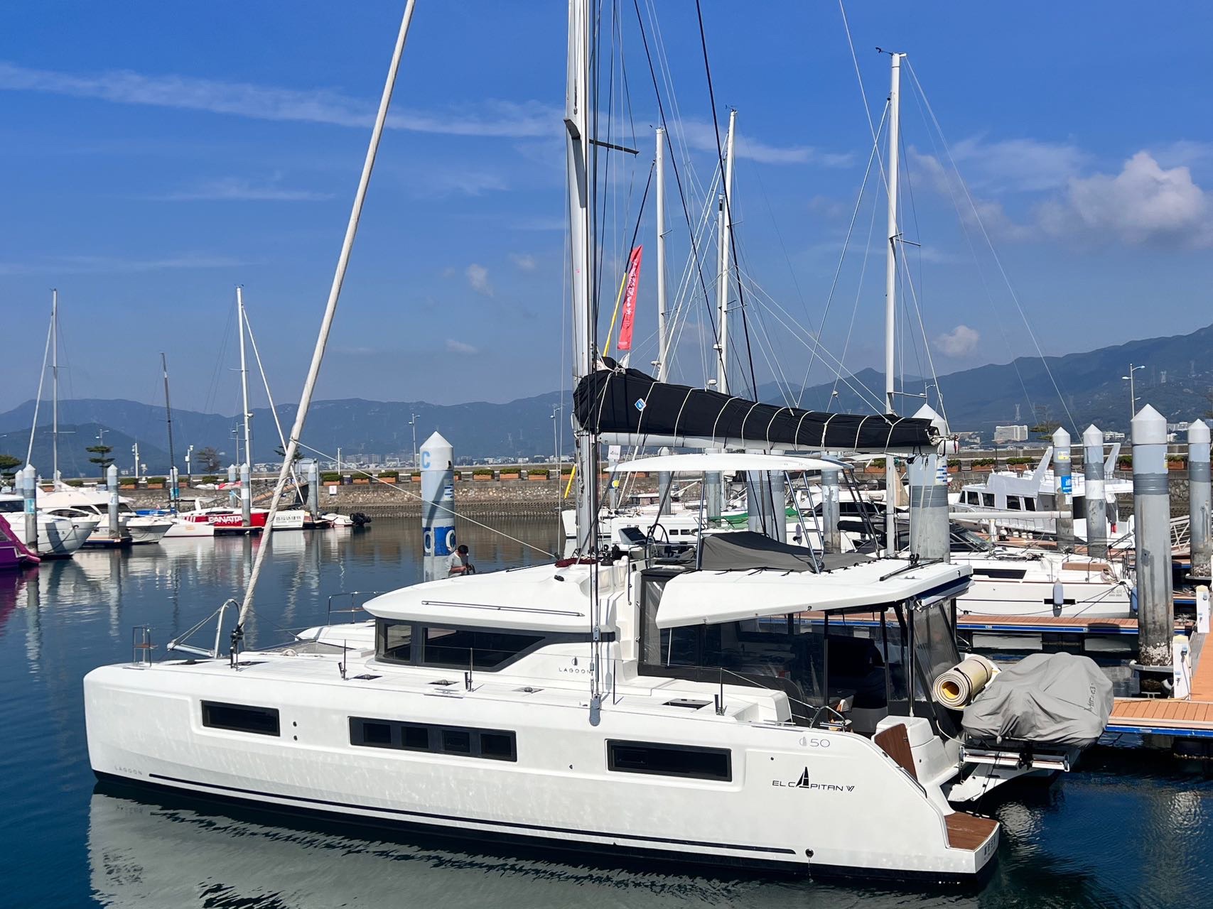 Yacht 1